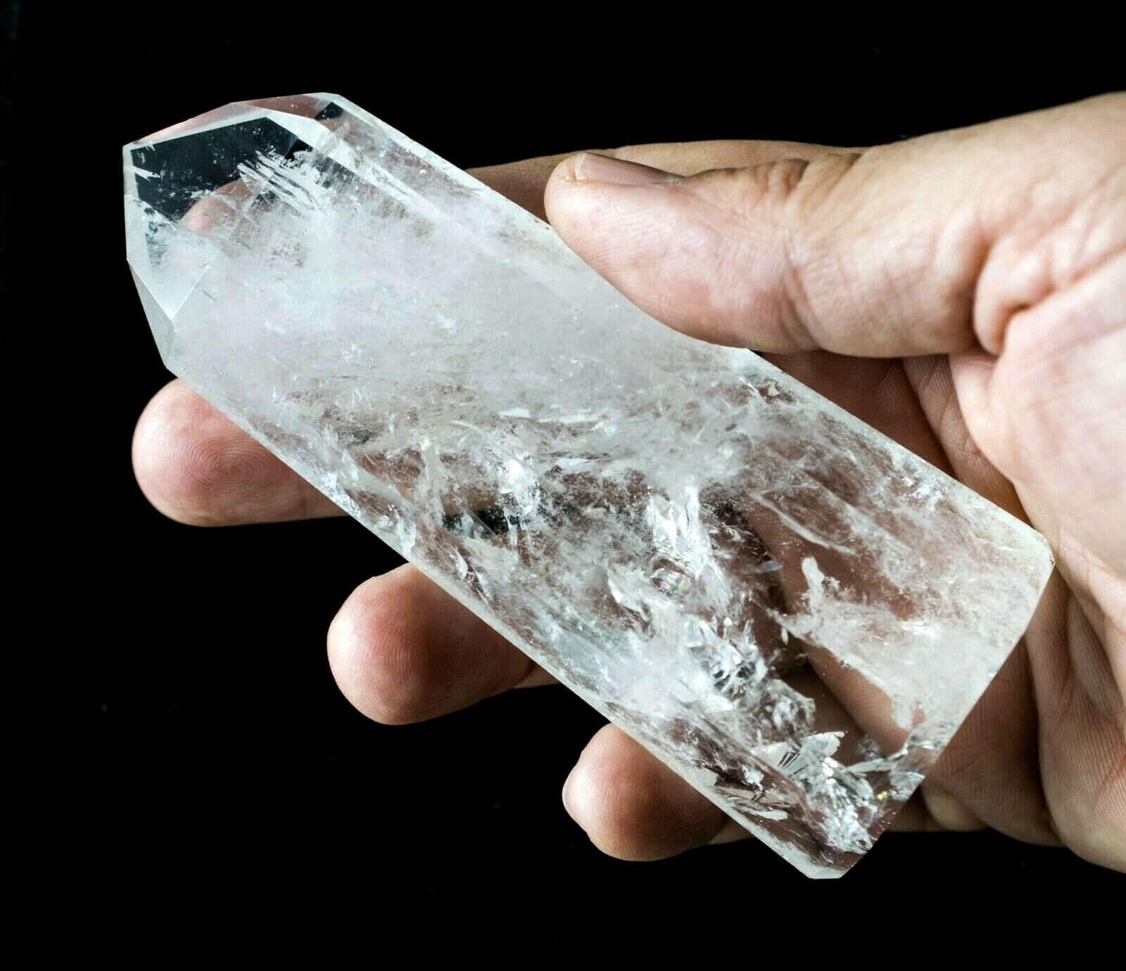 KLARER BERGKRISTALL OBELISK 207 GRAMM HANDGESCHLIFFEN 12,5x5x2,5 CM WUNDERSCHÖN